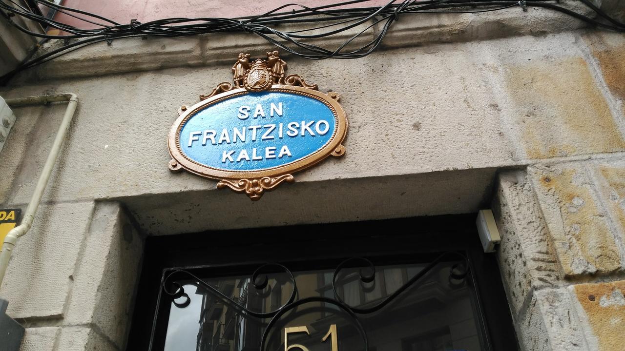 Egunon Bilbao Hostel Eksteriør bilde