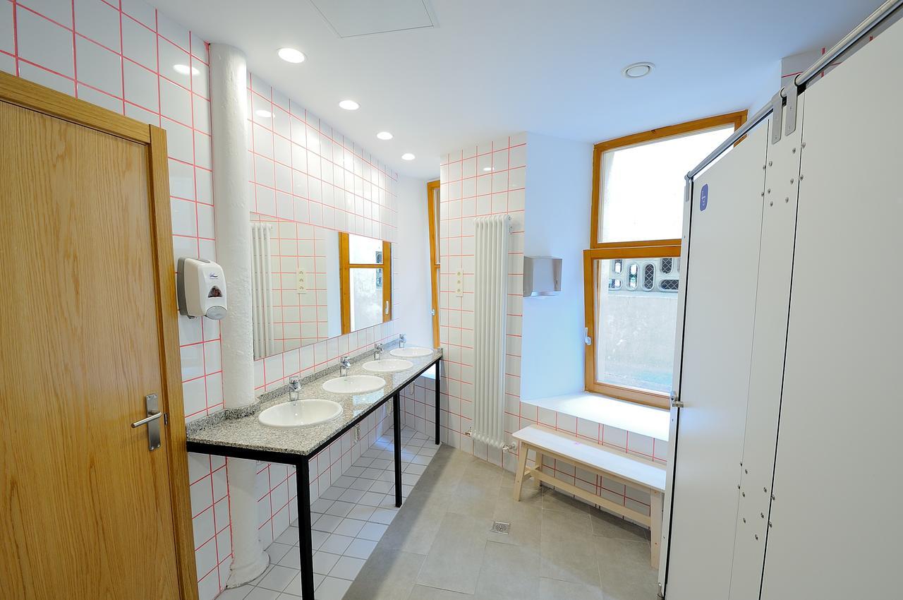 Egunon Bilbao Hostel Eksteriør bilde