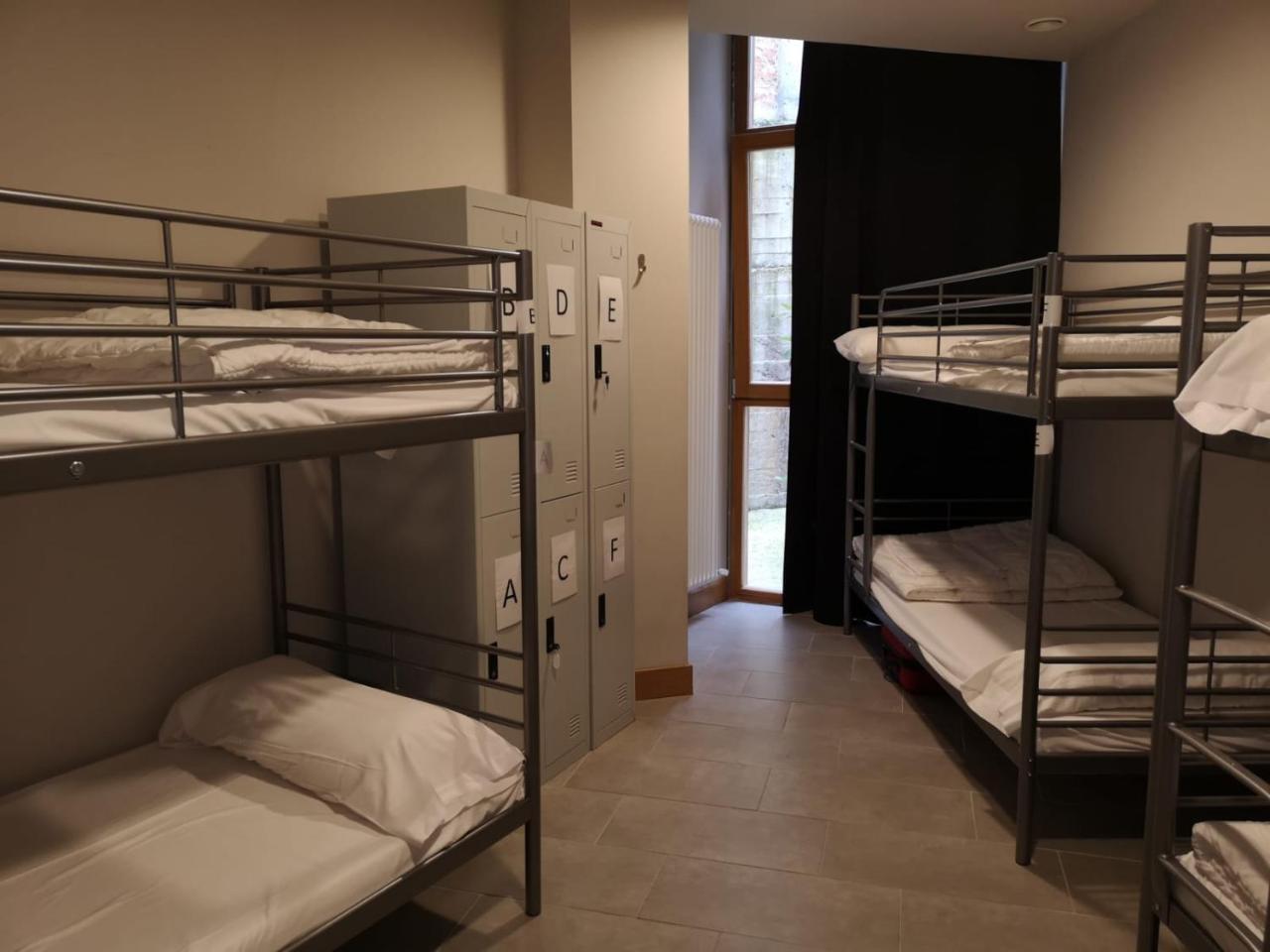 Egunon Bilbao Hostel Eksteriør bilde